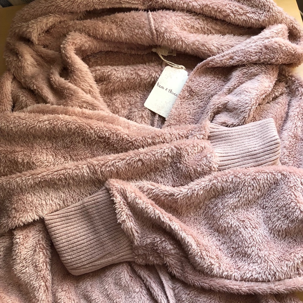 SALE ✨LAST 1✨Mauve Blush Cozy Jacket - Picture 4 of 9